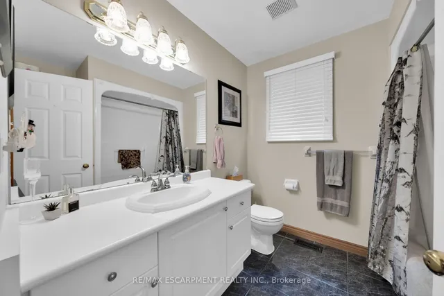 Additional image 22 of 212 Alderlea Ave