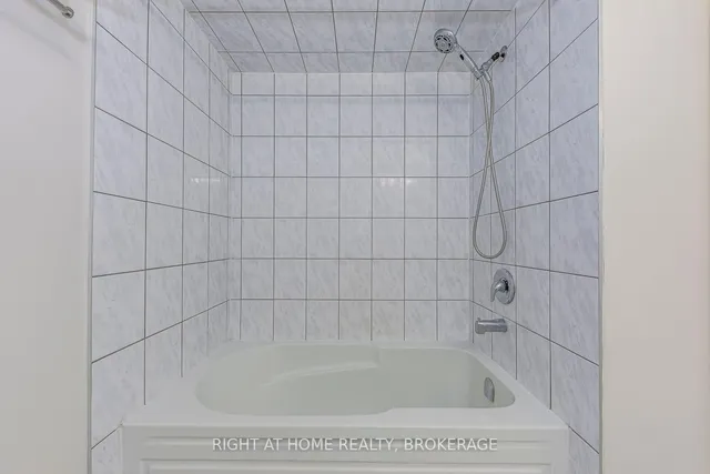 Additional image 9 of 451 Dundas St