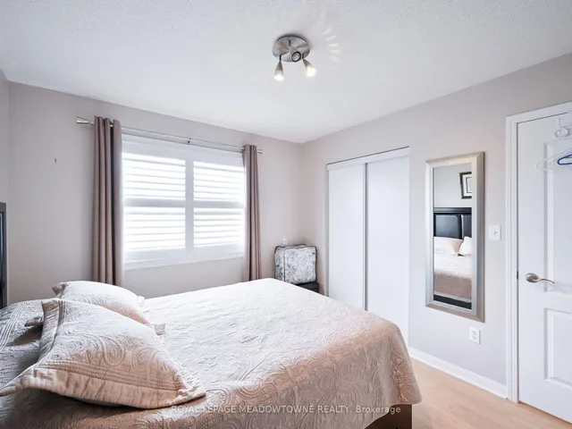 Additional image 20 of 634 Hamilton Cres