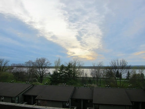 Additional image 5 of 1081 Ambleside Dr