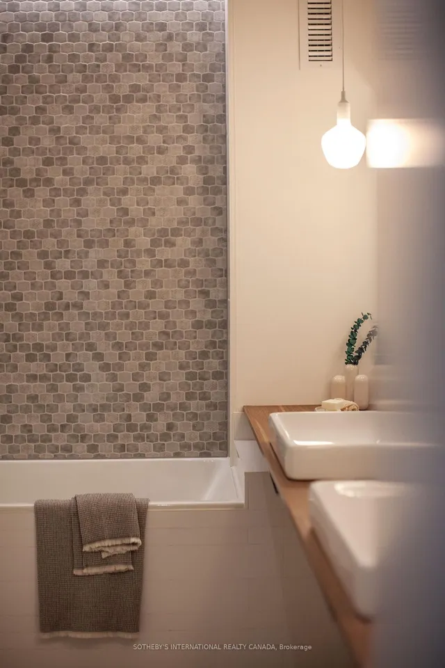 Additional image 17 of 79 Eaton Ave Unit 1