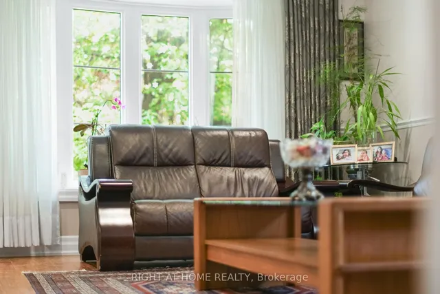 Additional image 6 of 8 Suraty Ave