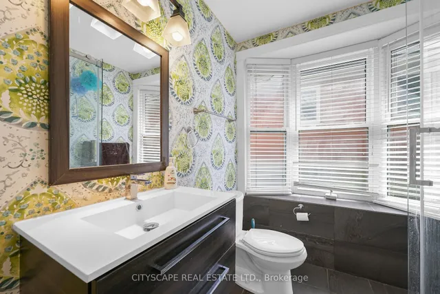 Additional image 21 of 17 Rita St