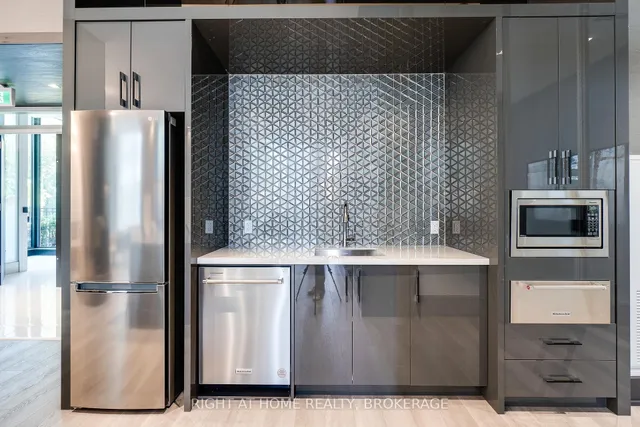 Additional image 37 of 250 Lawrence Ave Unit 724