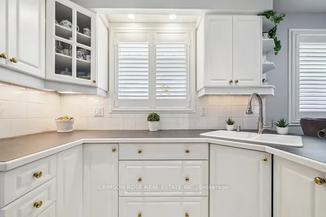 Additional image 10 of 11 Kings Gate