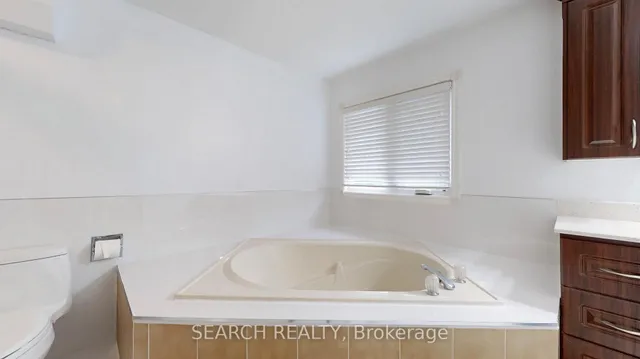 Additional image 33 of 17 Glenheather Terr