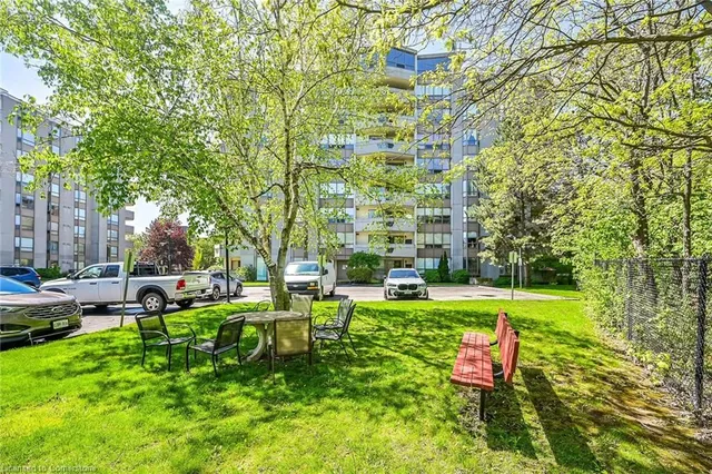 Additional image 41 of 8 Village Green Unit 112