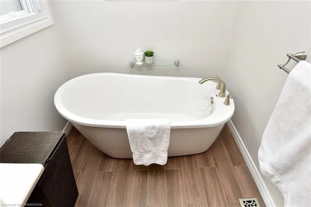 Additional image 31 of 31 Blasdell Crt