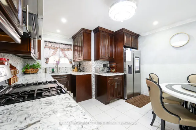 Additional image 6 of 34 SKYVIEW Dr