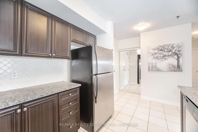 Additional image 11 of 60 Baycliffe Cres Unit 301