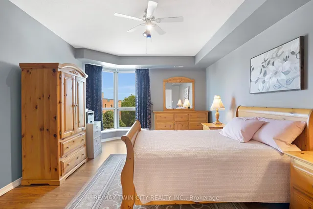 Additional image 16 of 3267 King St Unit 505