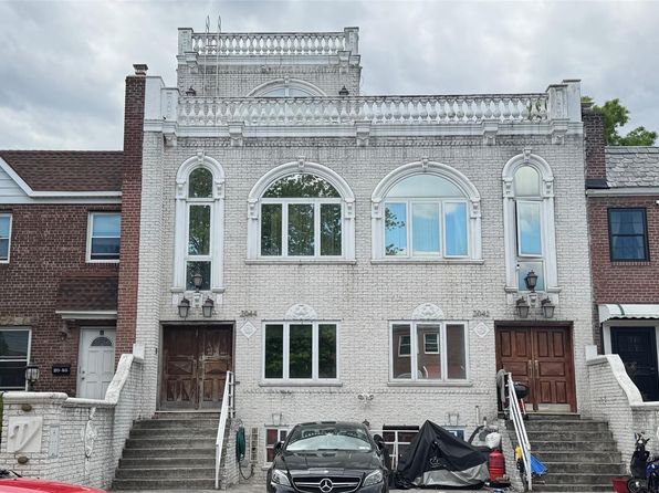 20-42 & 20-44 26 Street, Astoria, NY 11105