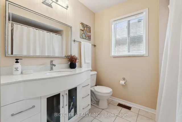 Additional image 27 of 37 Castleford Dr