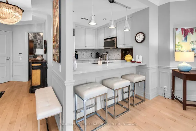 Additional image 11 of 38 Avenue Rd Unit 504