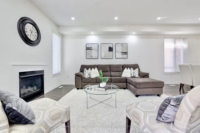 Additional image 10 of 436 Royal West Dr