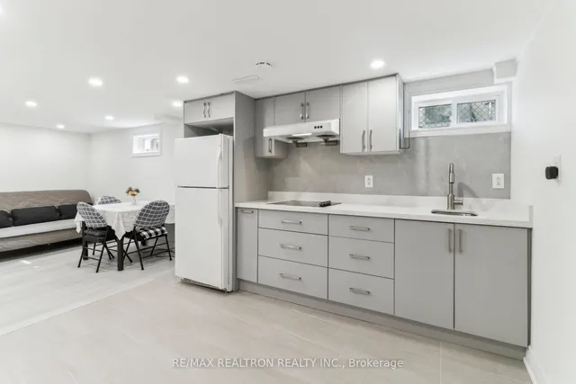 Additional image 28 of 38 Parkdene Crt