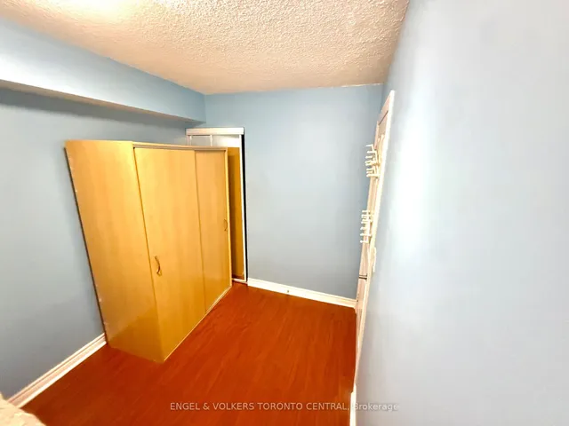 Additional image 22 of 225 Wellesley St Unit 208