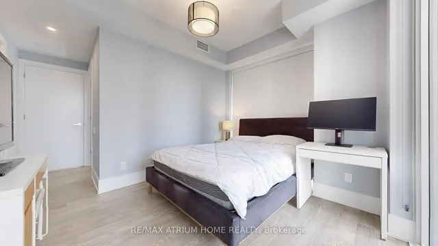 Additional image 22 of 1 Gloucester St Unit 715