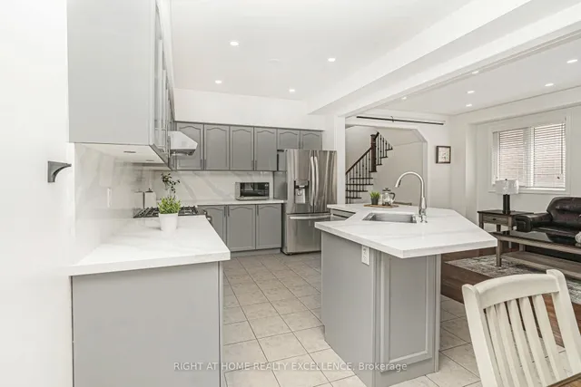 Additional image 12 of 32 Matthew Harrison St