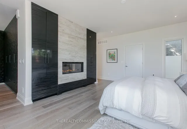 Additional image 28 of 975 Beach Blvd