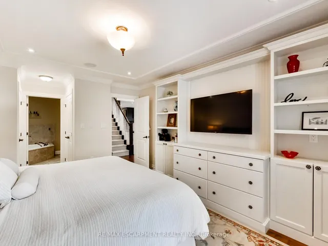 Additional image 24 of 89 Toulon Ave