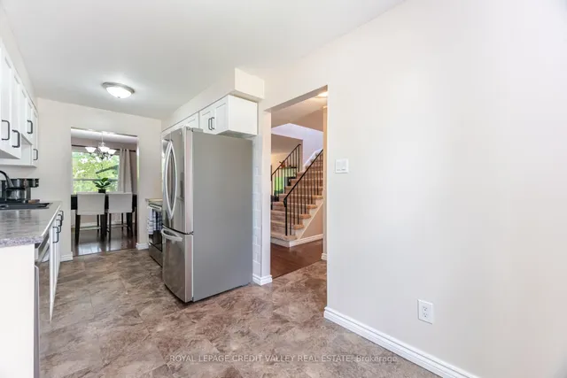 Additional image 18 of 76 Majestic Cres