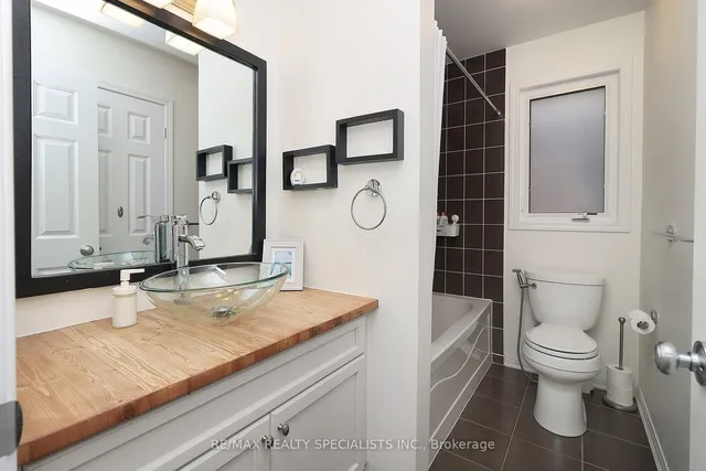 Additional image 21 of 917 MCTRACH Cres