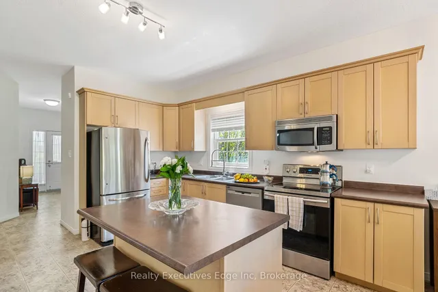 Additional image 15 of 3 Cannes St