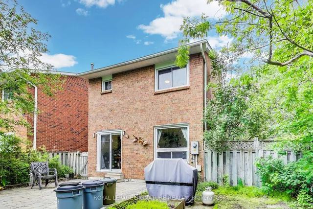 Additional image 31 of 73 Parade Sq