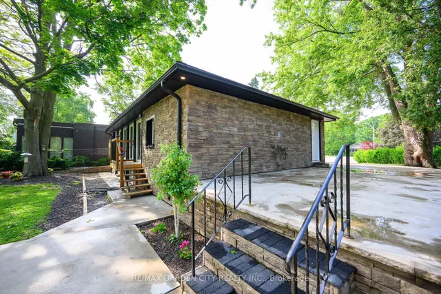 Additional image 24 of 16 Freeland Crt