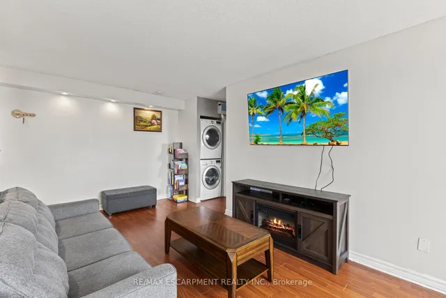 Additional image 18 of 851 Queenston Rd Unit 105