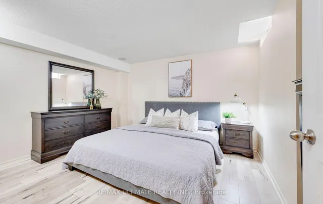 Additional image 22 of 2087 Mayflower Blvd