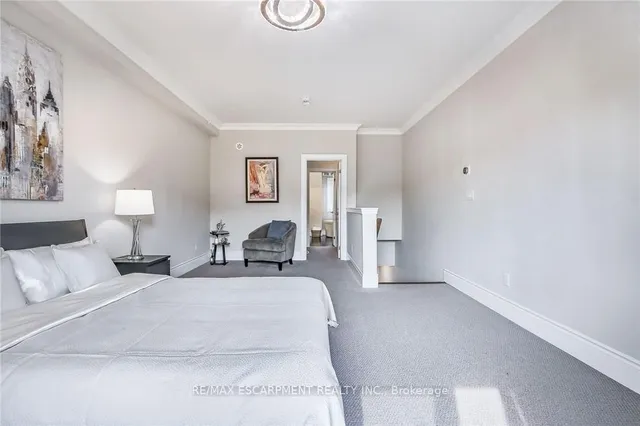 Additional image 20 of 41 Twenty Ninth St