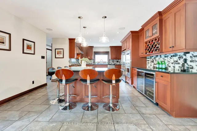 Additional image 12 of 11 Maple Hill Dr