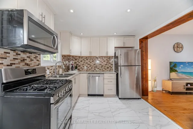 Additional image 15 of 20 Royal St