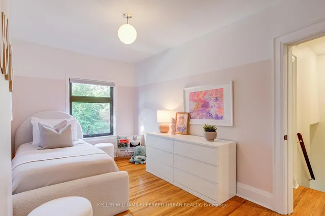 Additional image 31 of 133 Essex St