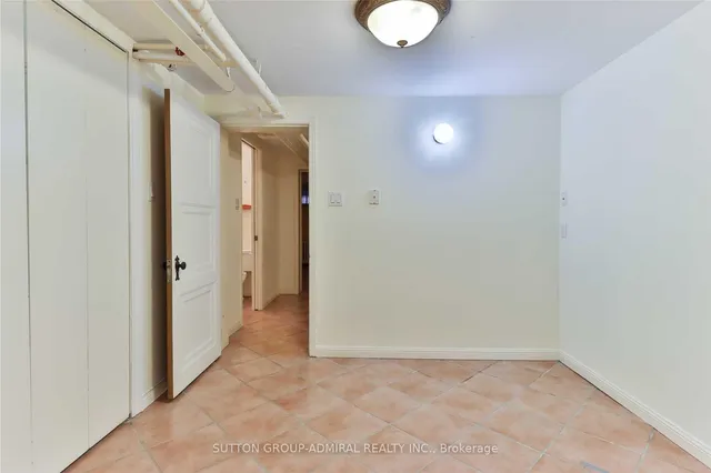 Additional image 30 of 49 Hillcrest Dr