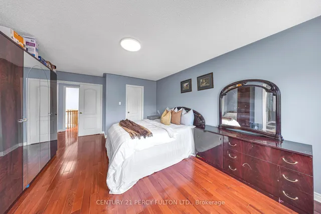 Additional image 15 of 66 Moreau Tr