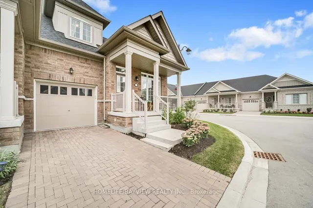 52 Bluestone Cres