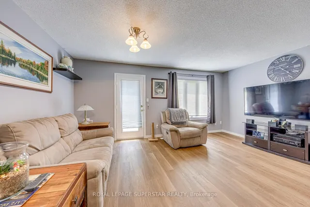 Additional image 9 of 1809 Upper Wentworth St Unit 17