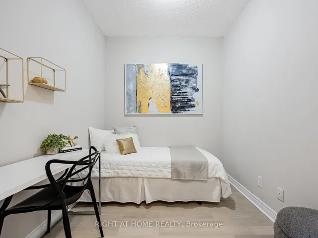 Additional image 4 of 2756 Old Leslie St Unit 811