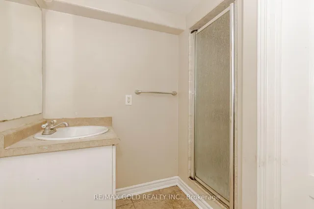 Additional image 32 of 87 Queen Mary Dr