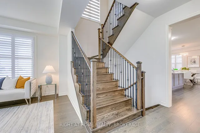 Additional image 31 of 451 Dundas St