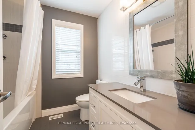 Additional image 22 of 141 Voyager Pass