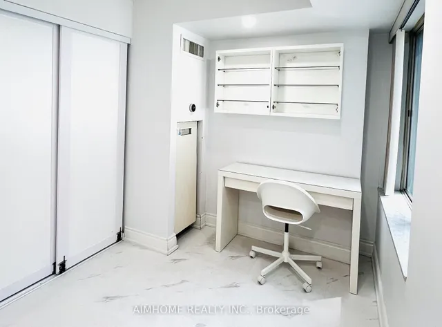 Additional image 17 of 33 University Ave Unit 207