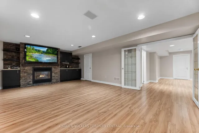 Additional image 37 of 1510 Samuelson Circ