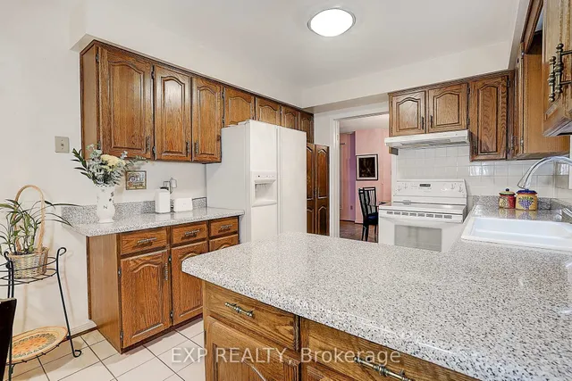 Additional image 13 of 4458 Bathurst St
