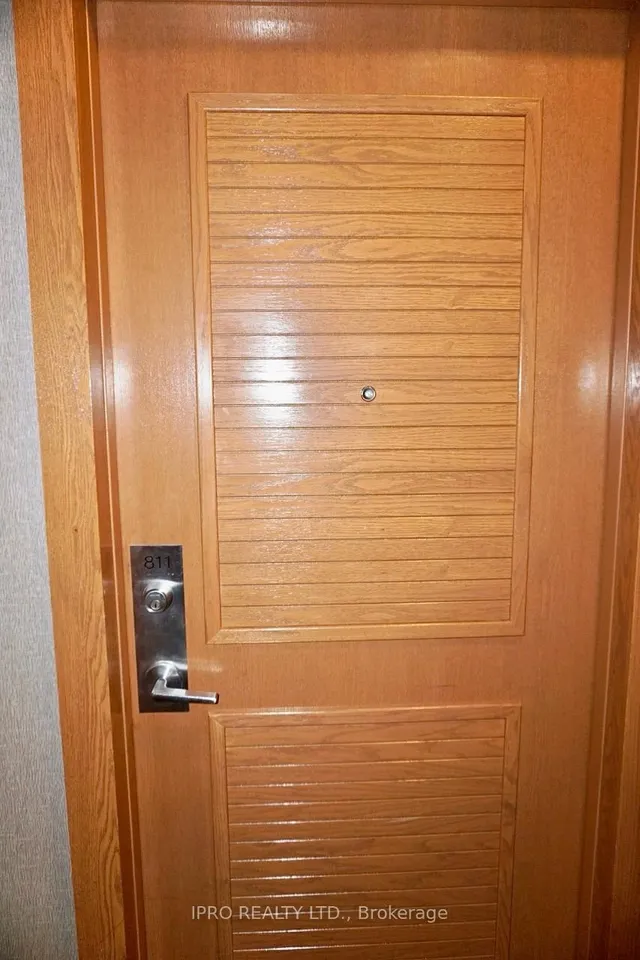 Additional image 6 of 219 FORT YORK Blvd Unit 811