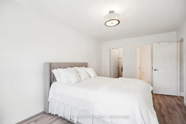 Additional image 16 of 1968 Main St Unit 1004