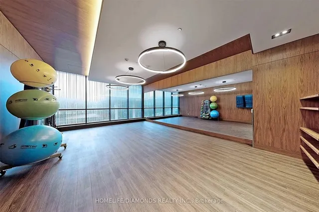 Additional image 20 of 19 BATHURST St Unit 816